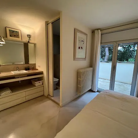 Apartment Impals 12 *