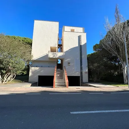 Impals 12 Apartment