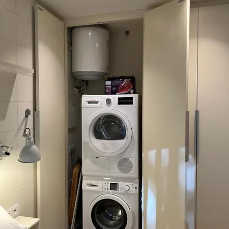 Apartment Impals 12 *